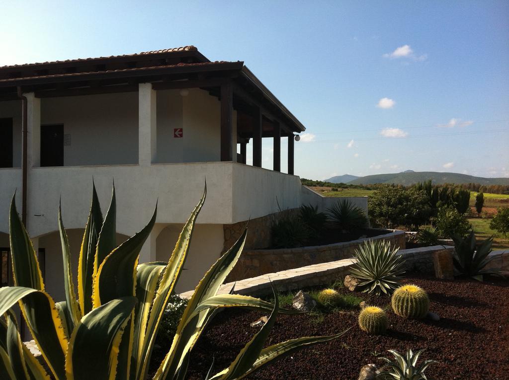 Agriturismo Agave 费尔蒂利亚 外观 照片